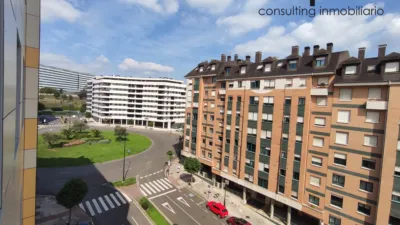 Piso en alquiler en Avenida de Bruselas, 1, Pumarín-Teatinos (Oviedo) de 770 €<span>/mes</span>