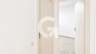 Apartment on Carrer de Lepant photo 15