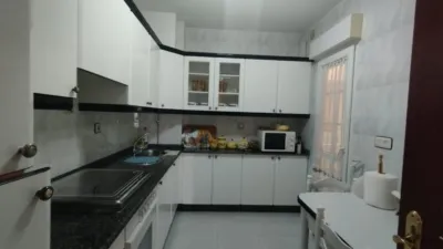 Piso en venta en Avenida de Isidro Parga Pondal, Patiñas (Laxe) de 135.000 €