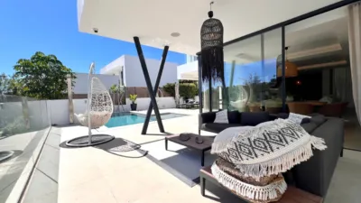 Chalet on Calle Condado de Huelva 12 photo 3
