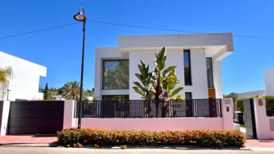 Chalet on Calle Condado de Huelva 12 photo 59