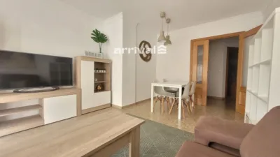 Piso en alquiler en Calle de Fray Pedro Vives - Imagen 2