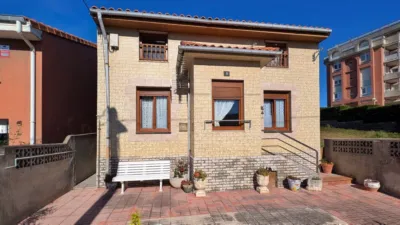 House on Calle de Matilde de la Torre photo 2