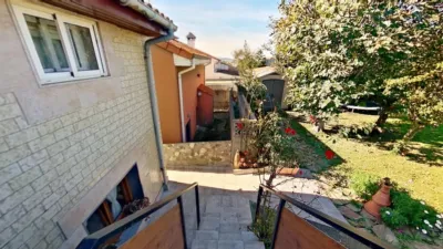 House on Calle de Matilde de la Torre photo 8