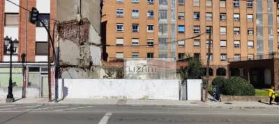 Terreno en venta en Calle de la Tenderina Baja, cerca de Calle del Río Sella, Ventanielles (Oviedo) de 50.000 €