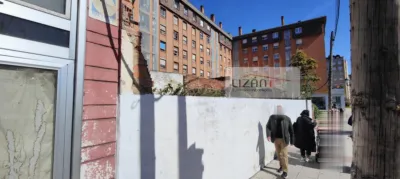 Terreno en venta en Calle de la Tenderina Baja, cerca de Calle del Río Sella, Ventanielles (Oviedo) de 50.000 €