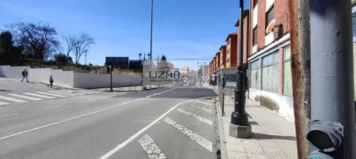 Terreno en venta en Calle de la Tenderina Baja, cerca de Calle del Río Sella, Ventanielles (Oviedo) de 50.000 €