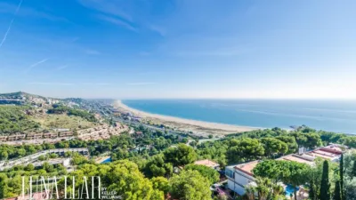 Villa on Avinguda del Mar photo 5