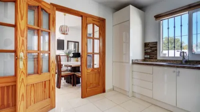 Villa for sale in Torreblanca with sea views and pool photo 9