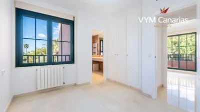 Apartamento en Urbanización Golf Bahía photo 11