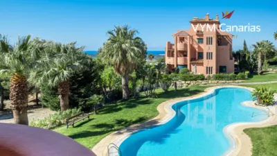 Apartamento en Urbanización Golf Bahía photo 6