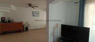 Semi-detached chalet on Avenida Madroñal photo 11