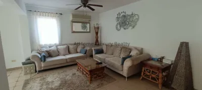 Semi-detached chalet on Avenida Madroñal photo 12