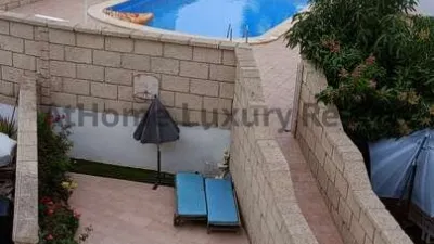 Semi-detached chalet on Avenida Madroñal photo 31
