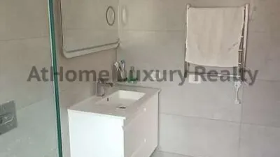 Semi-detached chalet on Avenida Madroñal photo 38