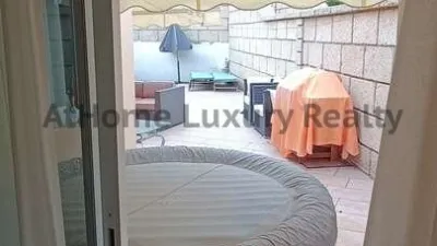 Semi-detached chalet on Avenida Madroñal photo 9