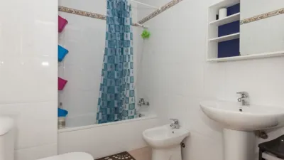 Habitación en alquiler en Avenida de Europa, 101, cerca de Calle de Térmoli, Montequinto-El Colmenar (Dos Hermanas) de 350 €<span>/mes</span>