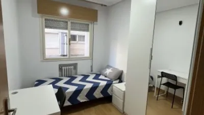 Habitación en alquiler en Calle de Gutiérrez Herrero, 10, La Magdalena-Versalles (Avilés) de 350 €<span>/mes</span>