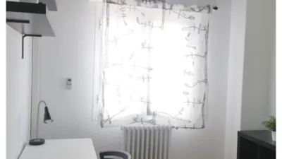 Habitación en alquiler en Calle de Juan XXIII, 1, Delicias (Zaragoza Capital) de 400 €<span>/mes</span>