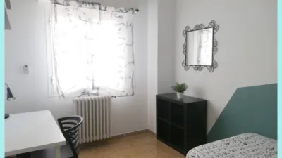 Habitación en alquiler en Calle de Juan XXIII, 1, Delicias (Zaragoza Capital) de 450 €<span>/mes</span>
