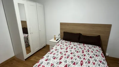 Habitación en alquiler en La Magdalena-Versalles, La Magdalena-Versalles (Avilés) de 350 €<span>/mes</span>