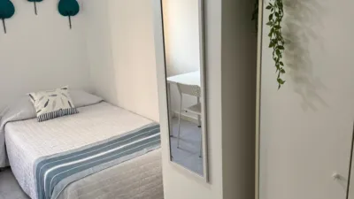 Habitación en alquiler en Calle Conde Torrefiel, Número 8, Llombo (Ontinyent) de 275 €<span>/mes</span>