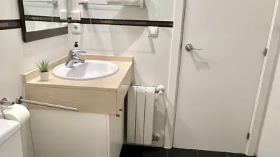 Habitación en alquiler en Calle del Conde de Altea, 38, cerca de Carrer de Císcar, Gran Via (Distrito L'Eixample. València Capital) de 690 €<span>/mes</span>