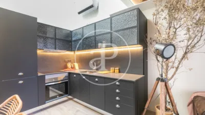 Promoción Apartamentos nuevos en singular proyecto de rehabilitación antigua Fábrica Textil, Calle Riereta 35. El Raval (Distrito Ciutat Vella. Barcelona Capital) de 480.000 €