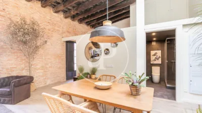 Promoción Apartamentos nuevos en singular proyecto de rehabilitación antigua Fábrica Textil, Calle Riereta 35. El Raval (Distrito Ciutat Vella. Barcelona Capital) de 480.000 €