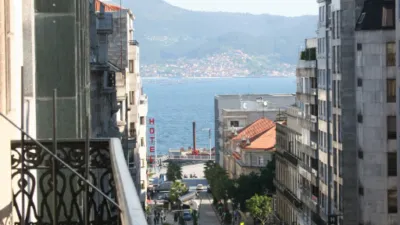 Dúplex en alquiler en Calle de Colón, Centro-Areal (Distrito Casco Urbano. Vigo) de 1.250 €<span>/mes</span>