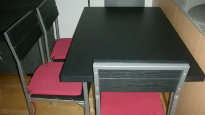 Piso en alquiler en Avenida de la Constitución, cerca de Calle de Rosalía de Castro, Cariño de 490 €
