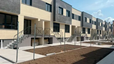 Promoción Chalets en La Candamia, Calle Cela 9. Villaquilambre de 305.000 €