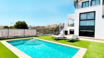 Chalet on Avenida Antonio Pedrera Soler, s/n photo 15