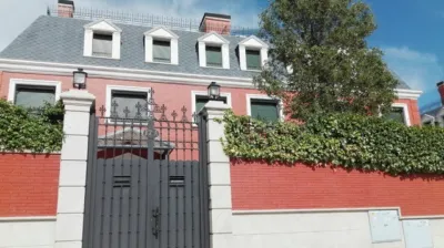 Chalet en alquiler en Calle Bellatrix - Imagen 4