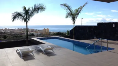 Chalet on Avenida de Francia photo 8