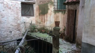 Casa unifamiliar en venta en Calle Hispano America, Mora de Rubielos de 160.000 €