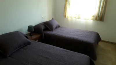 Piso en alquiler en Avenida de la Constitución, cerca de Calle de Rosalía de Castro, Cariño de 490 €