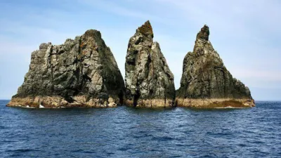 Piso en alquiler en Avenida de la Constitución, cerca de Calle de Rosalía de Castro, Cariño de 490 €