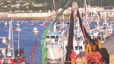 Piso en alquiler en Avenida de la Constitución, cerca de Calle de Rosalía de Castro, Cariño de 490 €