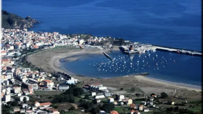 Piso en alquiler en Avenida de la Constitución, cerca de Calle de Rosalía de Castro, Cariño de 490 €