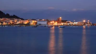 Piso en alquiler en Avenida de la Constitución, cerca de Calle de Rosalía de Castro, Cariño de 490 €