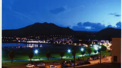 Piso en alquiler en Avenida de la Constitución, cerca de Calle de Rosalía de Castro, Cariño de 490 €