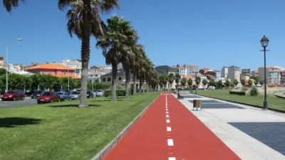 Piso en alquiler en Avenida de la Constitución, cerca de Calle de Rosalía de Castro, Cariño de 490 €