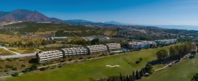 Promoción Sunny Golf, Avenida del Arte (Urbanización Estepona Golf) s/n. Playa Bahía Dorada (Estepona) de 375.000 €