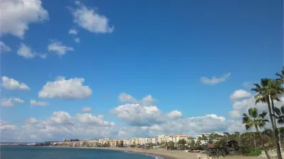 Promoción Sunny Golf, Avenida del Arte (Urbanización Estepona Golf) s/n. Playa Bahía Dorada (Estepona) de 375.000 €