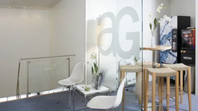 Oficina en alquiler en Calle de Colón, Centro-Areal (Distrito Casco Urbano. Vigo) de 2.000 €<span>/mes</span>