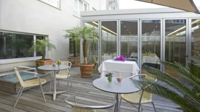 Oficina en alquiler en Calle de Colón, Centro-Areal (Distrito Casco Urbano. Vigo) de 2.000 €<span>/mes</span>