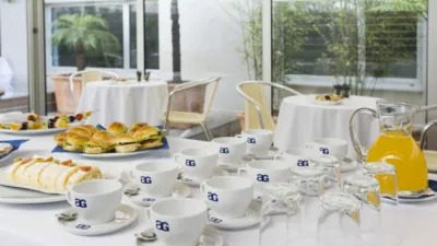 Oficina en alquiler en Calle de Colón, Centro-Areal (Distrito Casco Urbano. Vigo) de 2.000 €<span>/mes</span>