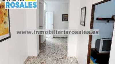 Semi-detached house for sale in Próximo Al Barrizal, Baena of 35.000 €