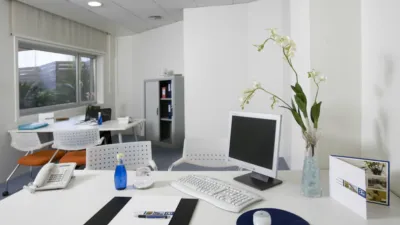 Oficina en alquiler en Calle de Colón, Centro-Areal (Distrito Casco Urbano. Vigo) de 725 €<span>/mes</span>